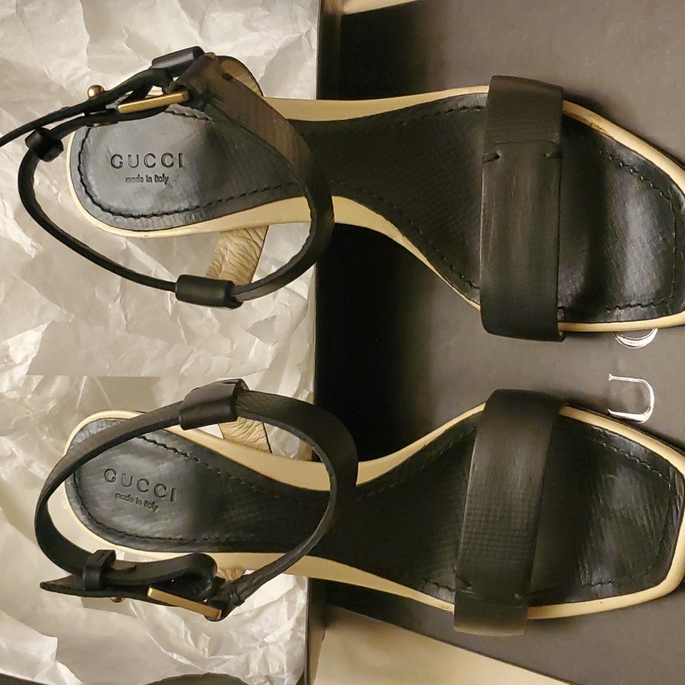 Gucci Leather Sandals